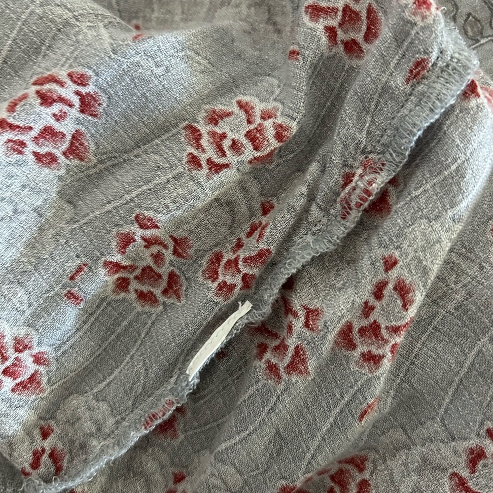 🌹Lucky Brand Gray Blouse with Puff Sleeves and Buttoned Style - Picture 6 of 9